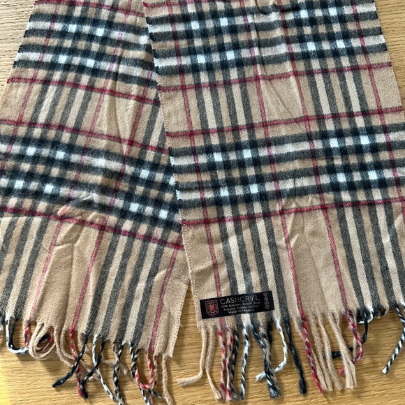 CASHCRYL Soft Plaid Fringe Scarf Made in France - Picture 1 of 4